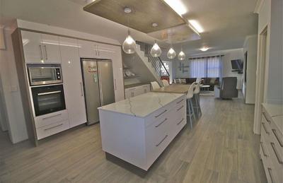 House For Sale in Kleinbosch, Cape Town