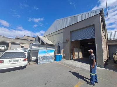 Industrial Property For Rent in Beaconvale, Parow