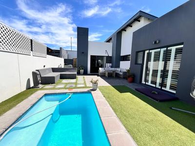 House For Sale in Sandown, Blouberg